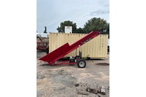 Wolfe Ridge Mfg FC-16  Conveyor